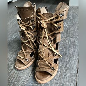 Freebird Brandy size 6